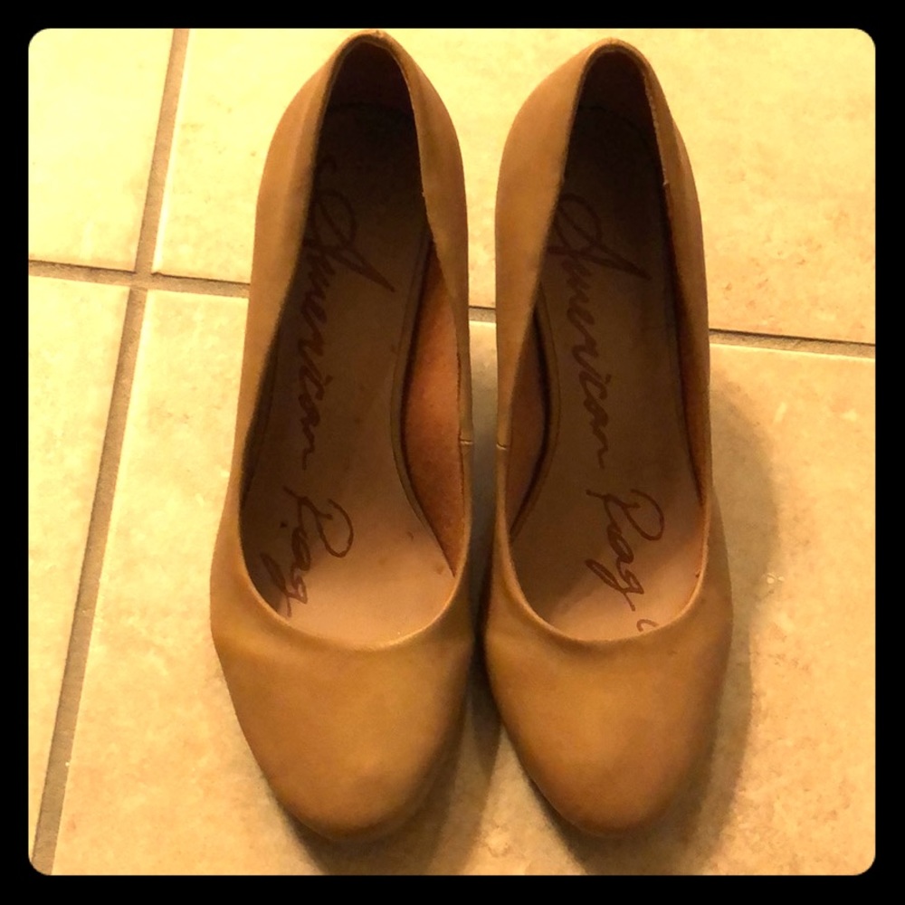 Worn ONCE cute heels, comfortable, timeless